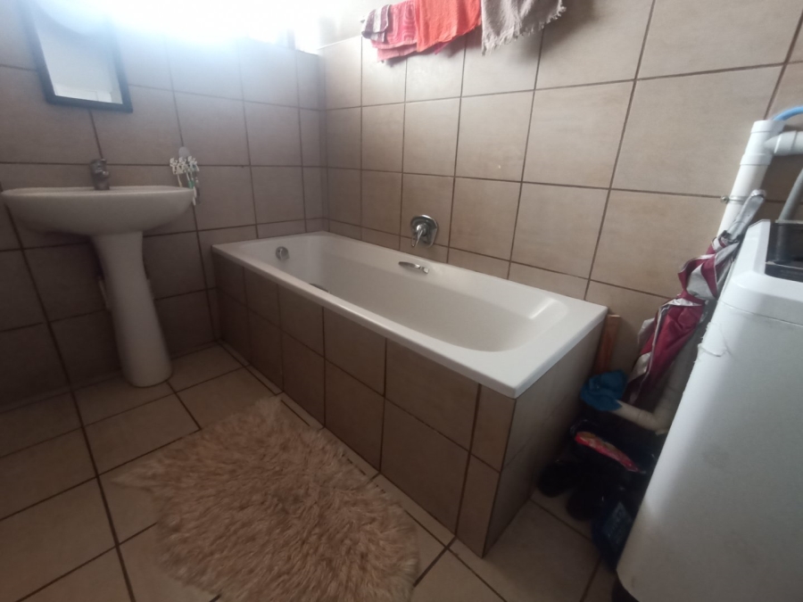 To Let 1 Bedroom Property for Rent in Potchefstroom South North West